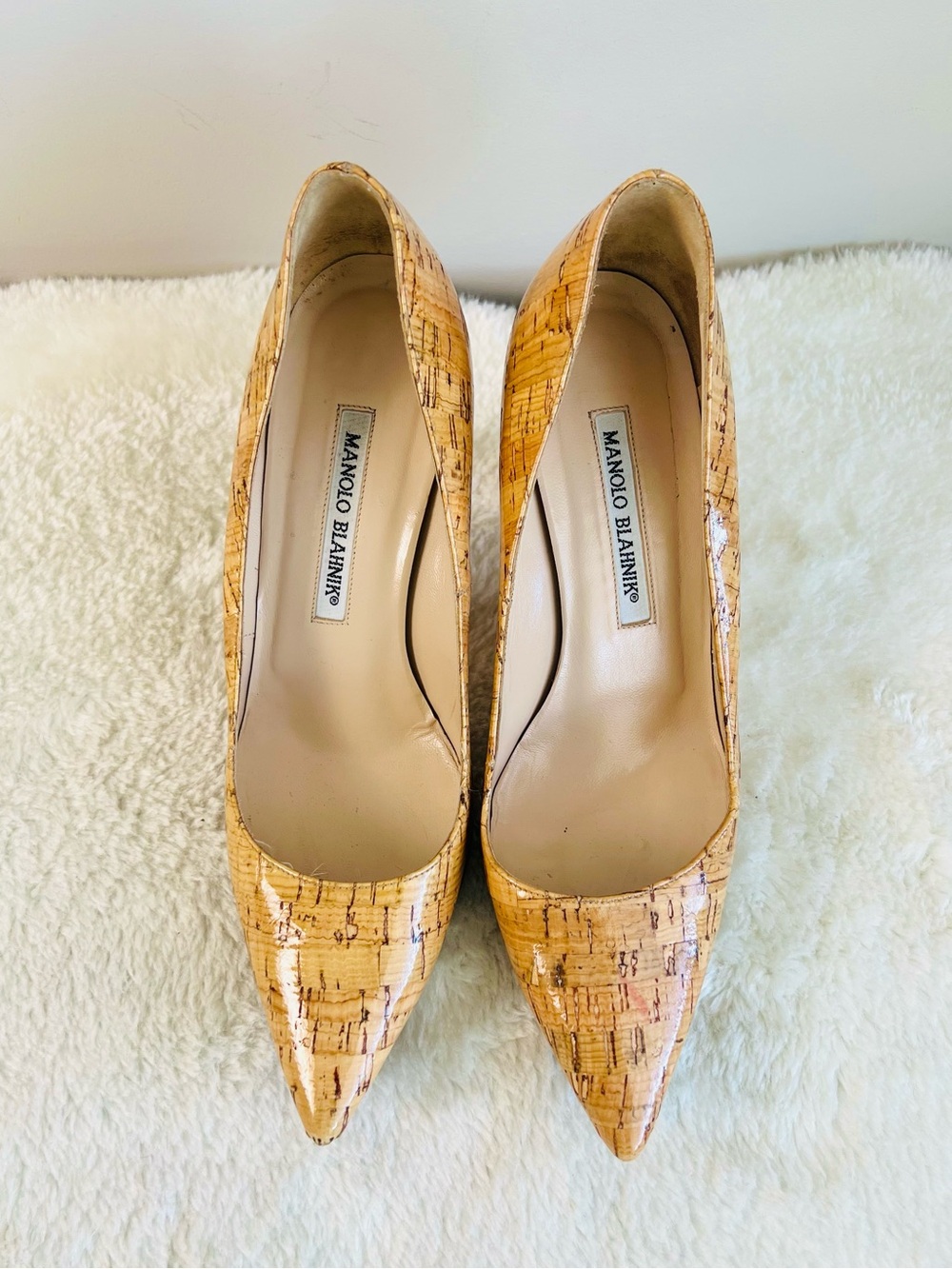 Manolo Blahnik Yellow Cork Patent Pointed Toe Pumps - Picture 3 of 10